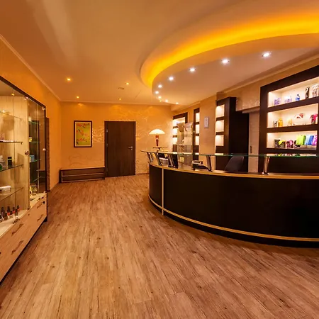 Lidia & Wellness Отель 4*