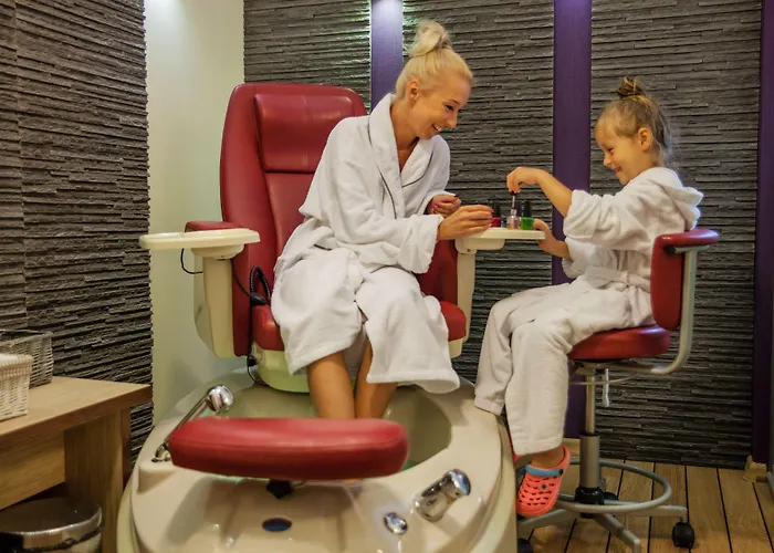 Lidia & Wellness فندق 4*